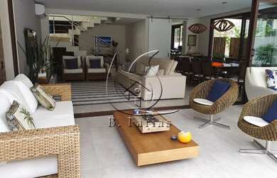 Imagem 5: Casa linda - 4 suítes com Piscina e Sauna Privativos