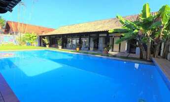 Imagem 3: Casa em Peruíbe com 5 quartos e piscina, com 1.150 metros de terreno