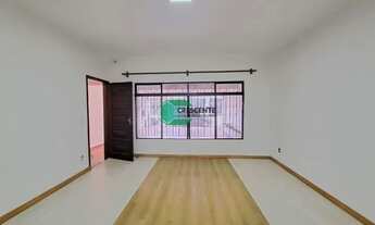 Imagem 1: Sobrado próximo ao Shopping Atrium, Carrefour e Assaí Atacadista