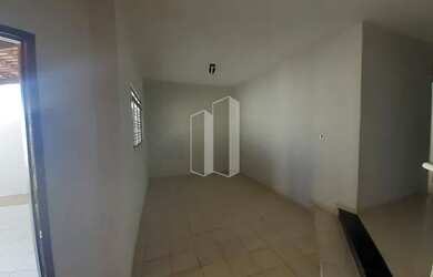 Imagem 3: Casa em Residencial Village Garavelo - Aparecida de Goiânia, GO