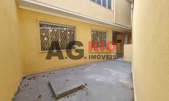 Imagem: Casa de rua-LOCAÇÃO-Jardim Sulacap-Rio