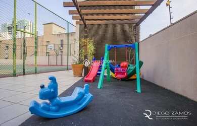 Imagem 6: Apartamento para venda tem 68 metros quadrados com 2 quartos em Passo da Areia - Porto Ale