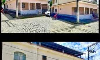 Imagem 2: Casa espaçosa com varanda e garagem para mais de um carro