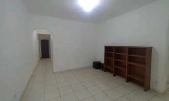 Imagem 7: Apartamento de 2 quartos com 90metrôs em rua transversal de Copacabana