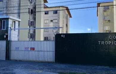 Imagem 2: Apartamento com 2 Quartos e 2 banheiros à Venda, 76 m² por R$ 230.000