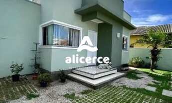 Imagem 3: Casa com 2 dormitórios, passagem lateral e 2 vagas cobertas em Tijucas - SC