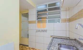 Imagem 6: Apartamento com 36 m2, dois ambientes, sala e quarto integrados,cozinha, banheiros e área