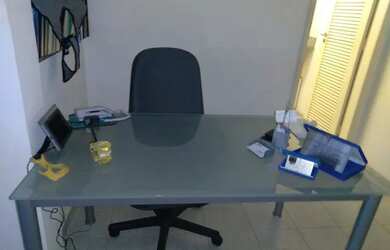 Imagem 7: Duas salas com dois consultórios dentários montados no Shopping em Pendotiba. Cód: 0518