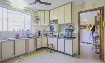 Imagem 7: Sobrado com 3 dormitórios e 5 vagas à venda no bairro Vila Ipiranga em Porto Alegre com 14