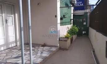 Imagem 3: Casa comercial com potencial para clínica ou consultório, na Rua Teixeira de Gouveia, Maca