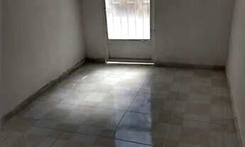 Imagem 2: Alugo casa de 2 quartos com quintal amplo