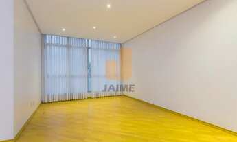 Imagem 2: Apartamento bem conservado 2 dormitórios, sendo 1 suíte, sala para 2 ambientes e 1 vaga