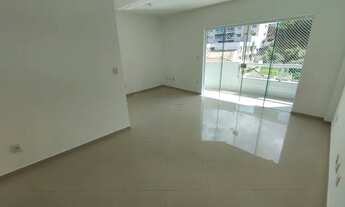 Imagem 4: Apartamento Riviera c/ 2qts, sendo 1suíte, 2brs, 1vg, amrs, vrnd, blindex, área extn