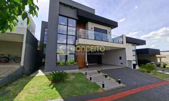 Imagem: Sobrado Alto Padrão no Condomínio Bellevie