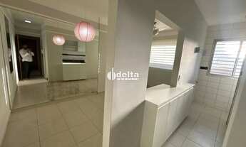 Imagem 4: Apartamento com 2 quartos, disponível para locação e venda no bairro Santa Mônica em Uberl