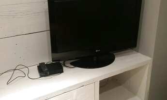 Imagem 3: Amplo apartamento com garagem, 2 quartos, 92m, semi-mobiliado, reformado, próximo Encol