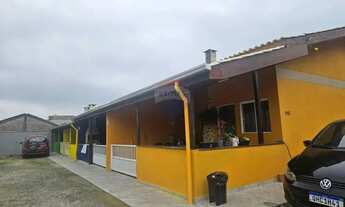 Imagem 2: Casa com 4 Kitnets