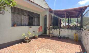 Imagem 2: Casa com 3 Quartos e anexo à venda no Bairro de Fátima - Niterói/RJ