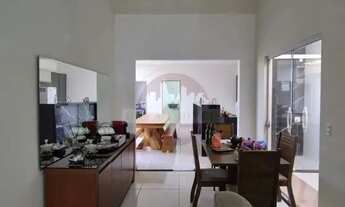 Imagem 2: Casa À Venda no Residencial Santa Regina, com Cozinha Gourmet e 3 dormitórios