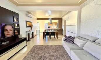 Imagem 2: Cobertura ampla e ensolarada no coração dos Ingleses - Florianópolis