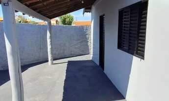 Imagem 2: Linda casa de esquina no Pousada da Esperança 1 - OPORTUNIDADE!