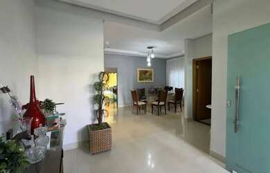 Imagem 3: Casa de 216 m² com 03 suítes à venda por R$ 1.700.000 no Jardins Lisboa - Goiânia