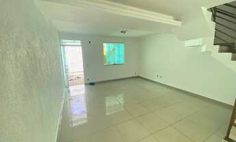 Imagem 4: CASA GEMINADA COM ENTRADA INDIVIDUAL DE 03 QUARTOS COM 01 SUITE, 02 VAGAS E AMPLO QUINTAL