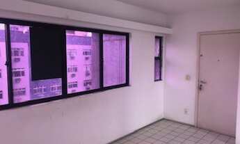 Imagem 2: Apartamento para venda possui 65 m² com 2 quartos área e wc de serviçoem Graças - Recife