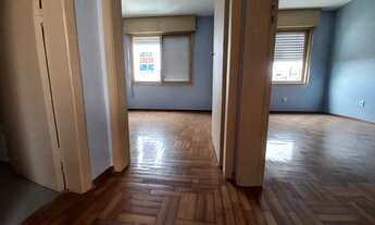 Imagem 3: Apartamento para venda tem 75 metros quadrados com 3 quartos em Cristal - Porto Alegre - R