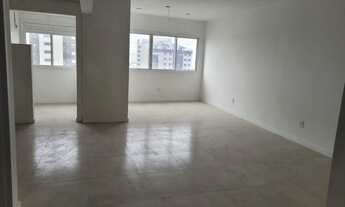 Imagem 4: Apartamento novo e nunca habitado com 2 dormitórios (1 suíte) e garagem no centro de Trama