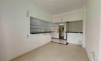 Imagem 2: APTO REFORMADO, ILUMINADO, EXCELENTE LOCALIZAÇÃO