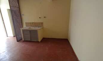 Imagem 4: Otima casa de fundos. Pronta para mudar. Fácil acesso