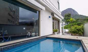 Imagem: Cobertura triplex com piscina