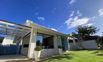 Imagem 3: Casa para aluguel possui 250 metros quadrados com 5 quartos