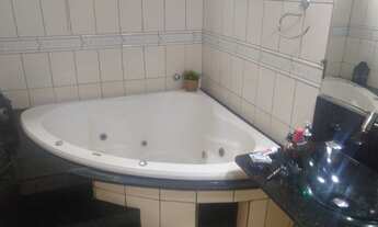 Imagem 7: Belíssima Casa de 3 dormitórios com churrasqueira e piscina em residencial fechado