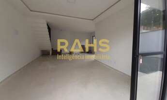 Imagem 3: Geminado Sobrado de esquina com 3 quartos sendo 1 suite no Bairro Iririu