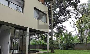 Imagem 5: Casa em condominio cercada de verde