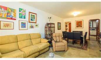 Imagem 5: Que tal um apartamento a 3 quadras da praia, portaria 24h, piscina e serviço de praia?