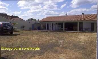 Imagem 3: Área de lazer com piscina na Vila Dutra