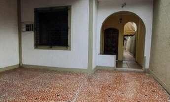 Imagem 1: Casa Térrea para Locação em Rio de Janeiro, Madureira, 2 dormitórios, 1 banheiro, 2 vagas