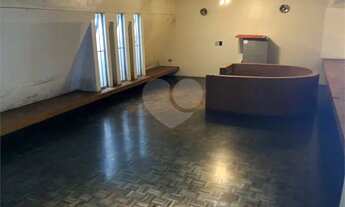 Imagem 2: Casa térrea a venda com piscina, quintal e edícula