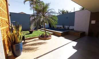 Imagem 5: Casa com piscina, 4 Quartos Semi-nova