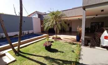 Imagem: Casa com piscina, 4 Quartos Semi-nova