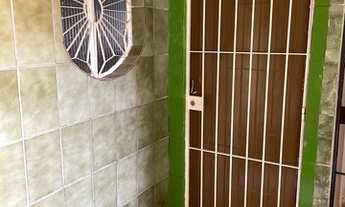 Imagem: ALUGO APARTAMENTO 1 ANDAR