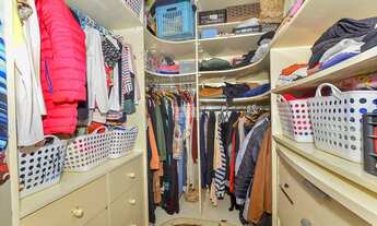 Imagem 7: Casa para venda tem 174 metros quadrados com 3 quartos em Vista Alegre - Curitiba - PR