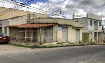 Imagem: Casa e área comercial à venda na Rua Laudicineia