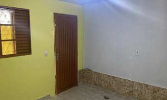 Imagem 5: Aluguel Crimeia Oeste p/ casal Rua Antônio Félix com Goiás Norte R$750