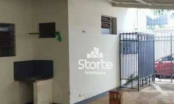 Imagem: 01 cômodo comercial 04 casas simples