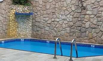 Imagem 7: Casa à venda com 420m², 4 quartos, 2 suíte e piscina com cascata. Melhor localização do Vi