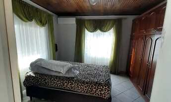 Imagem 7: Aluga-se casa com piscina - Bairro Coloninha